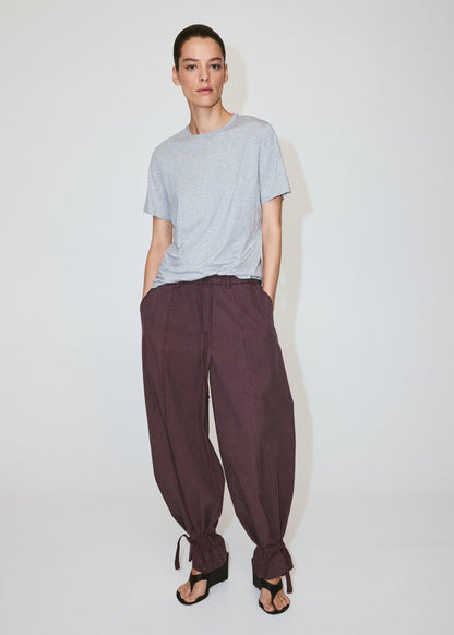Baggy trousers with ties