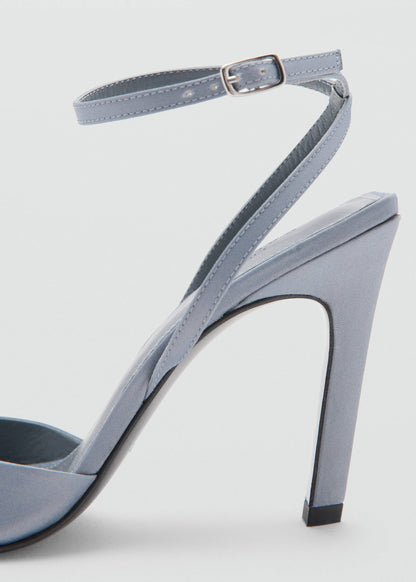 Heel leather sandals