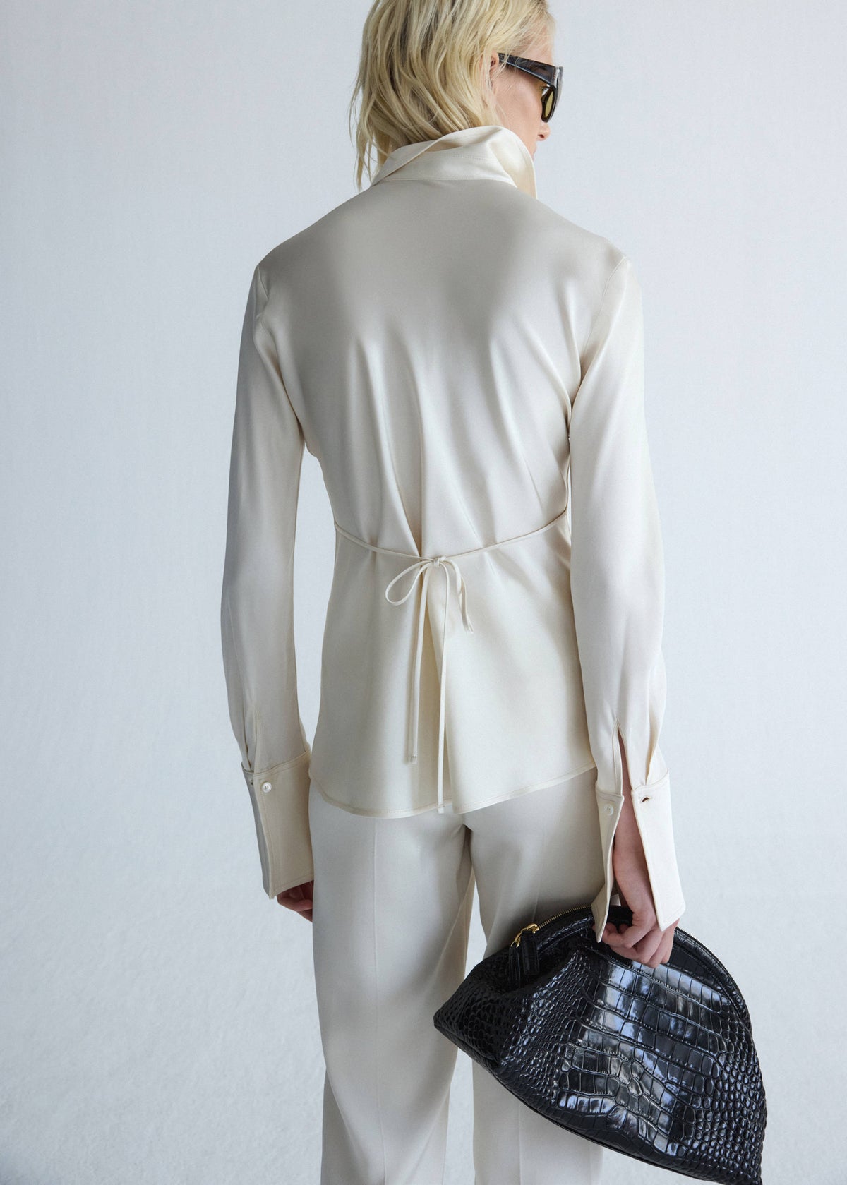 Satin shirt with bow at the back