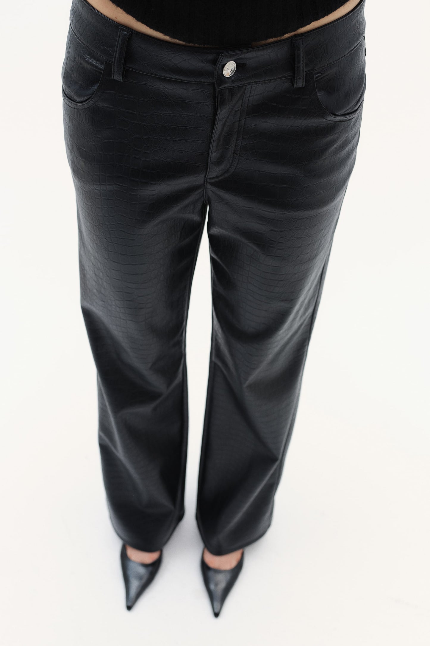 Straight coated trousers