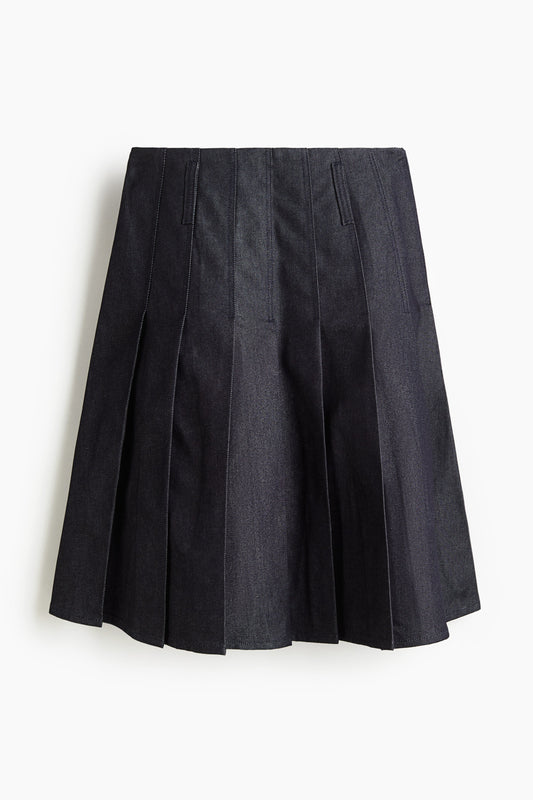 Pleated denim skirt