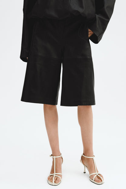 Leather Bermuda shorts