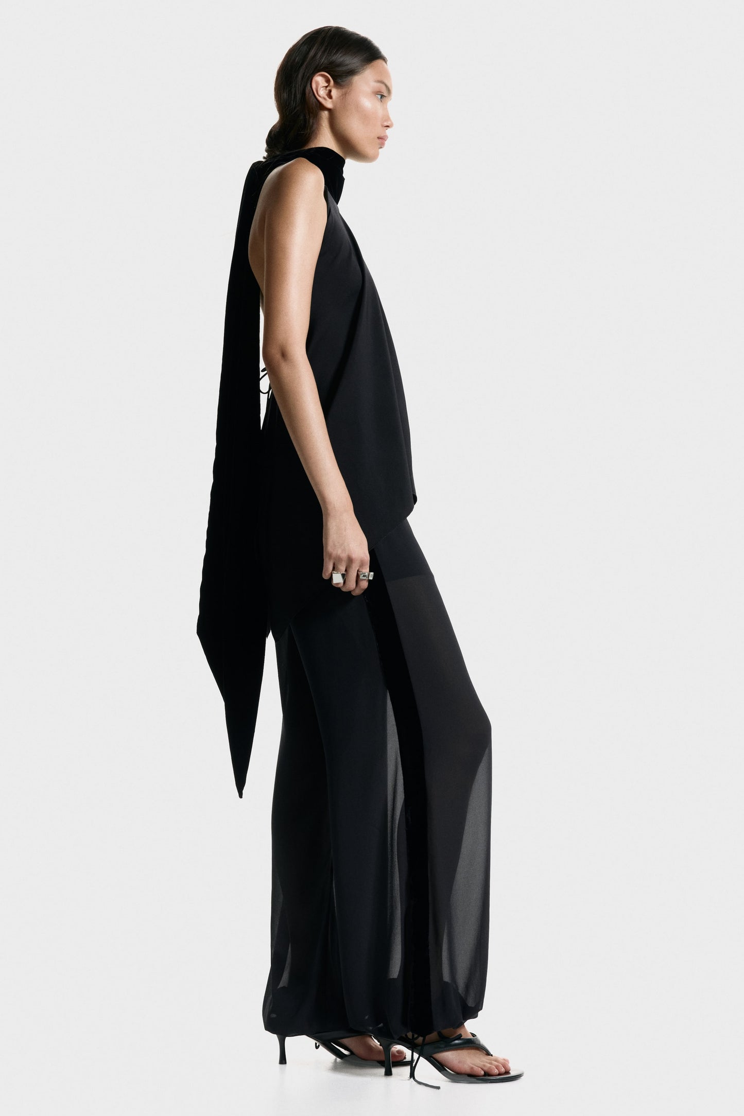 Scarf-collar halterneck top