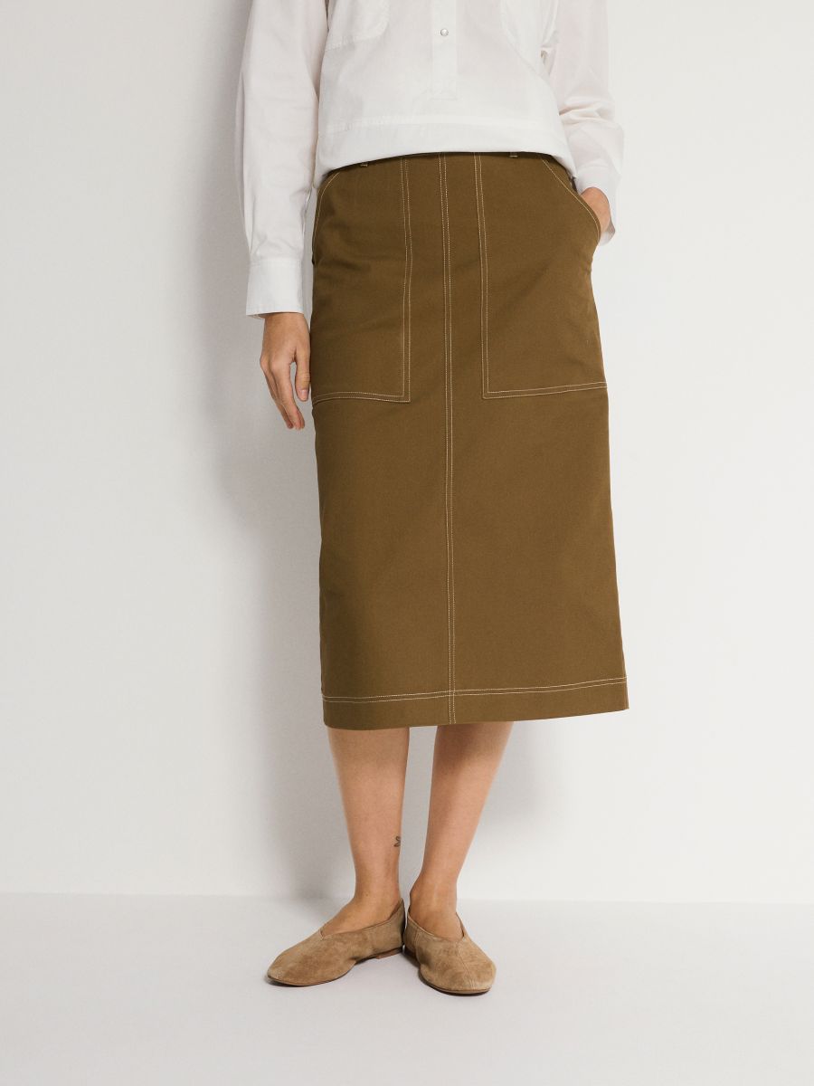 Skirt with pockets