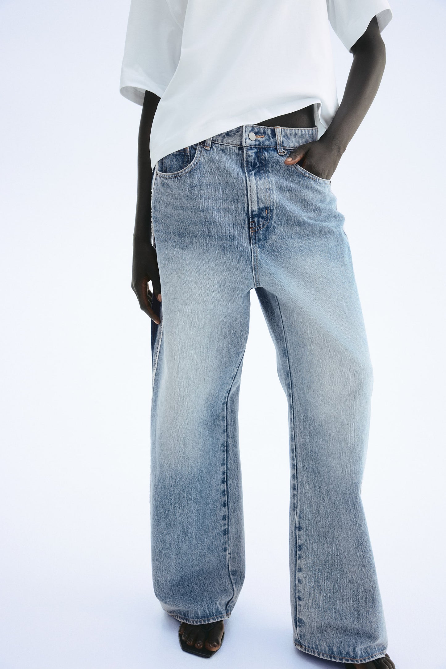 Side-panelled jeans