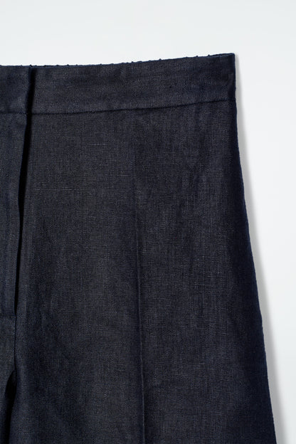 Tailored elasticated linen shorts