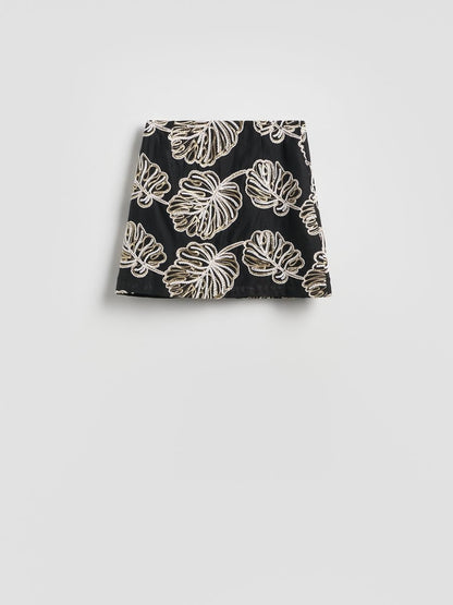 Mini skirt with embroidery detailing