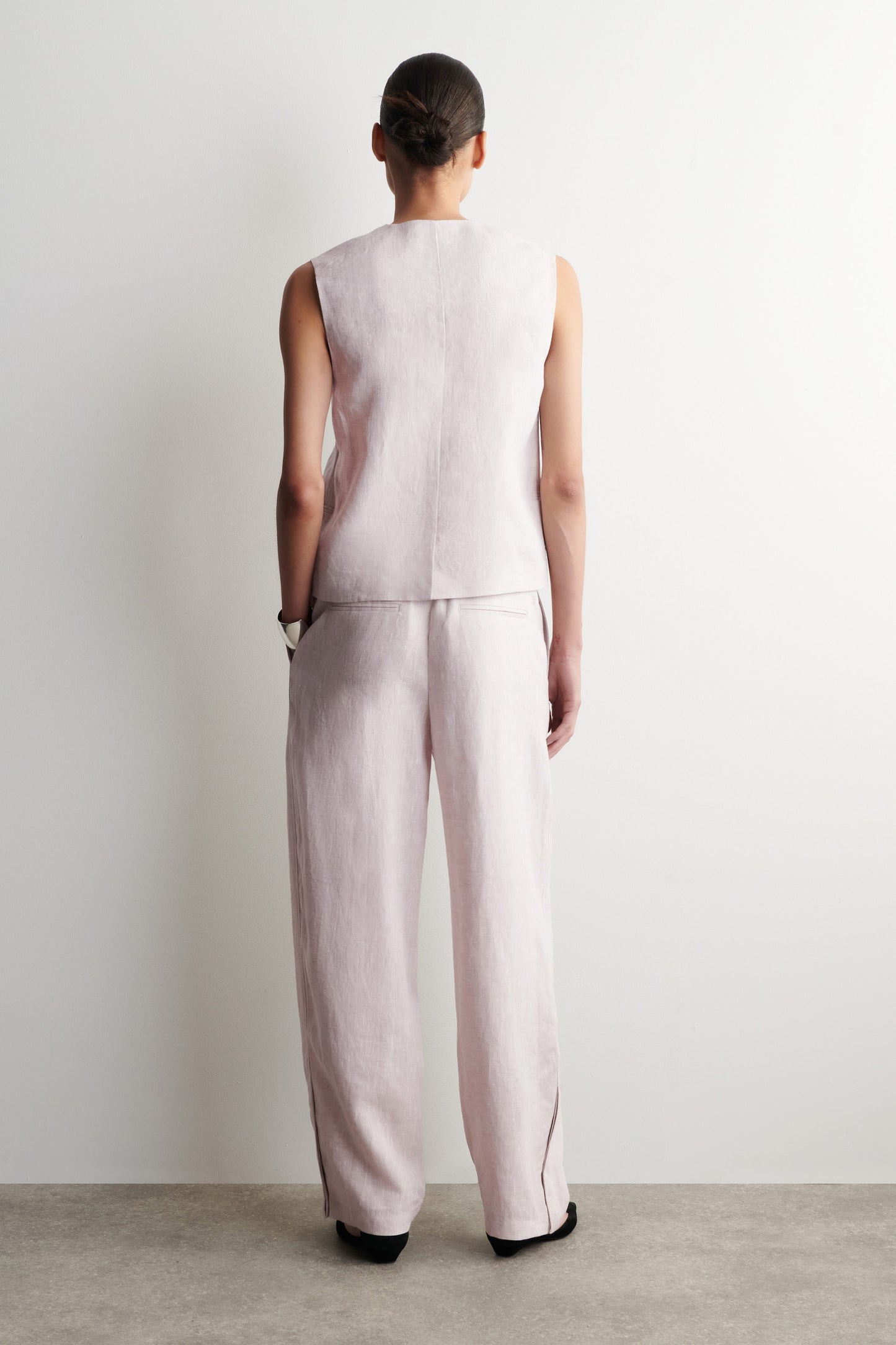 Elasticated Linen Barrel-Leg Trousers