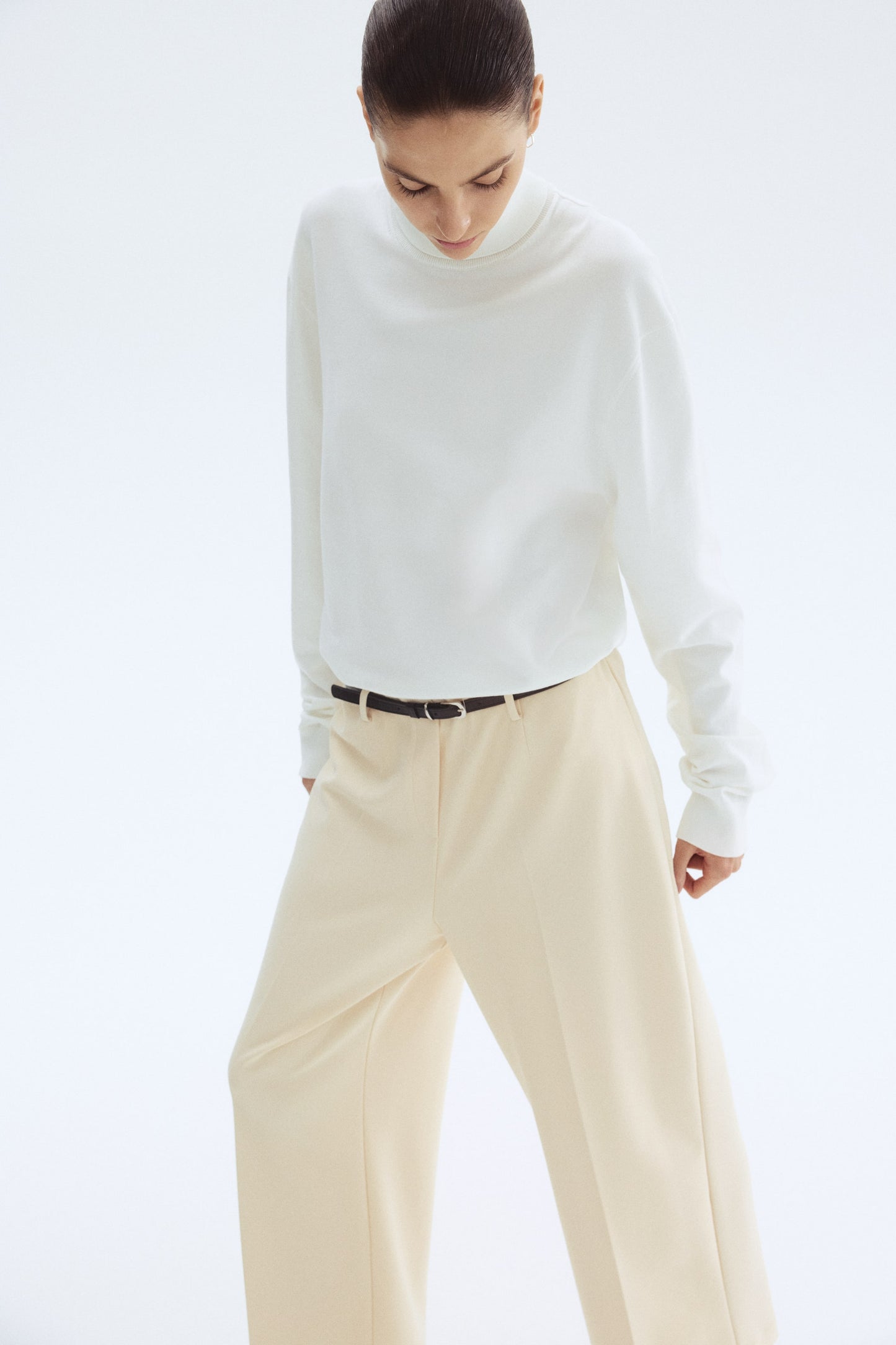 Belted ankle-length trousers