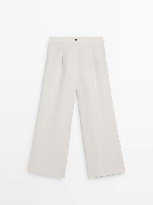 Pleated trousers