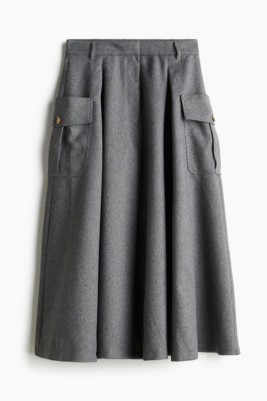 Pocket-detail skirt