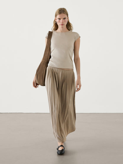 Long skirt with pleated detail