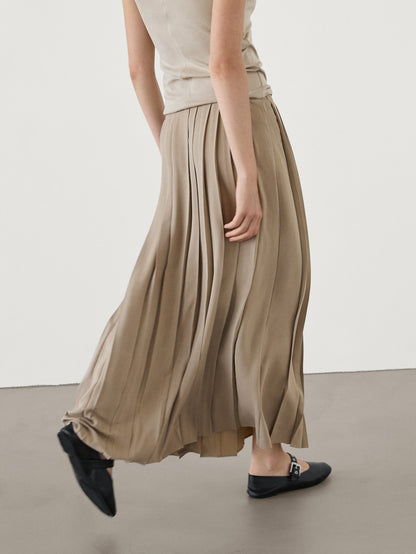 Long skirt with pleated detail