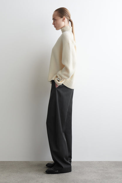 Chunky cashmere funnel-neck jumper