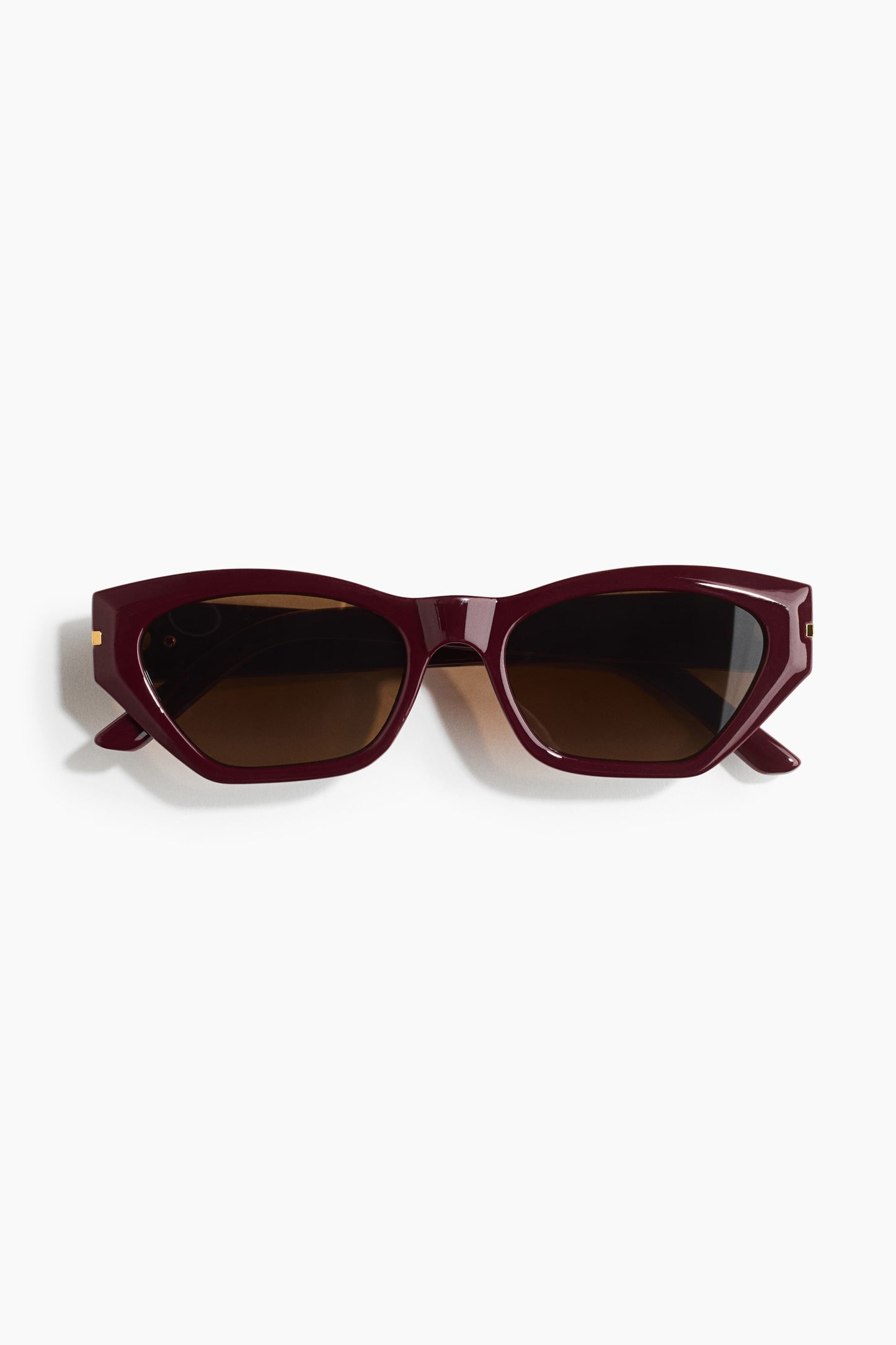 Cat-eye sunglasses