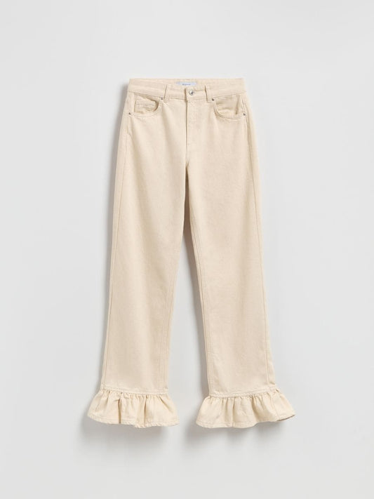 Jeans with ruffles