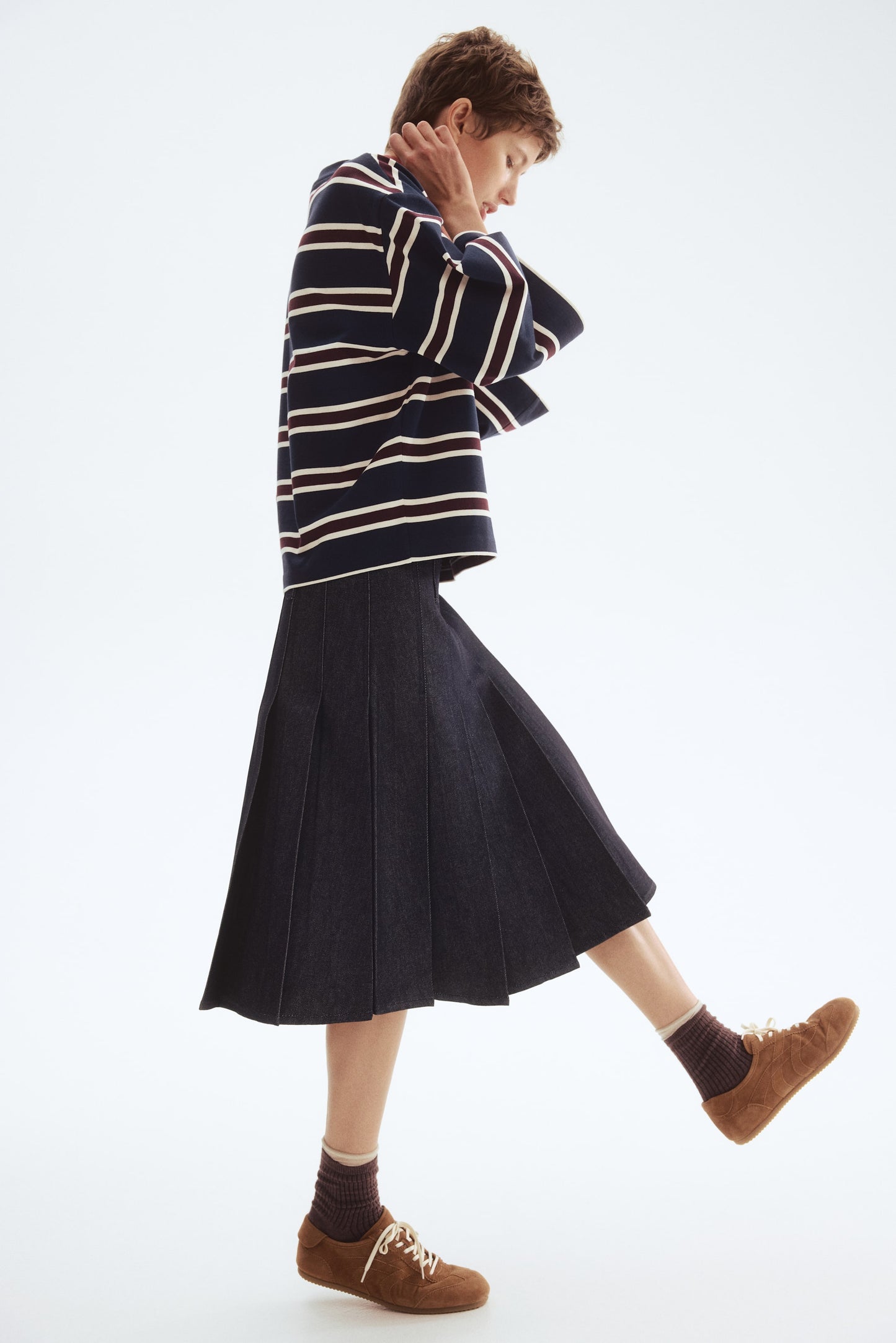 Pleated denim skirt