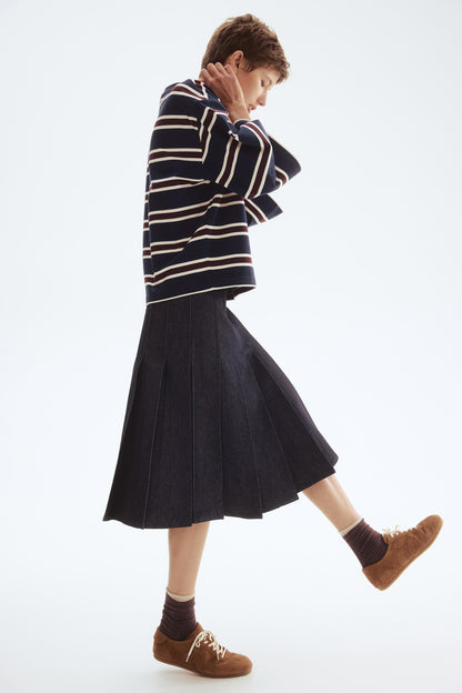 Pleated denim skirt