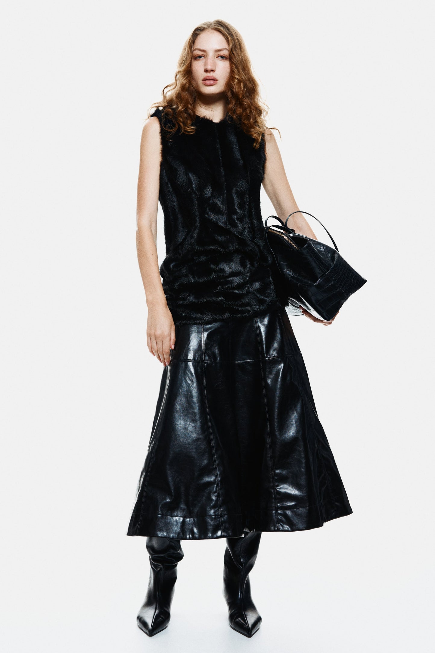 Coated circular skirt