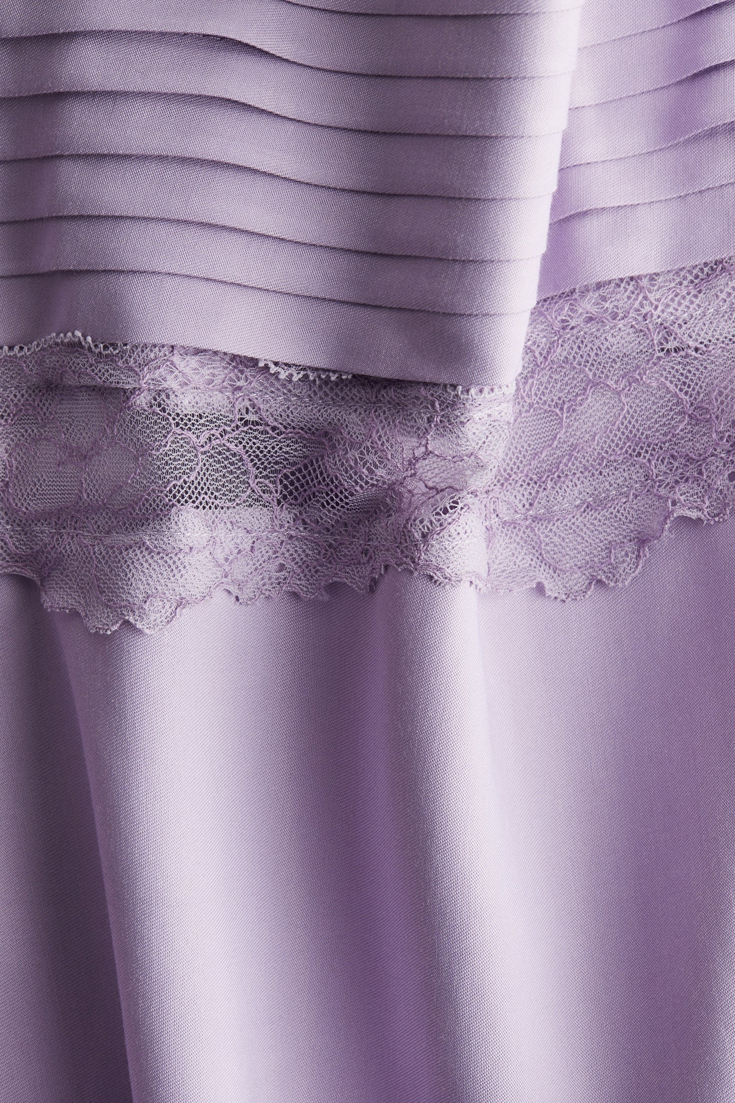 Lace-trimmed strappy top