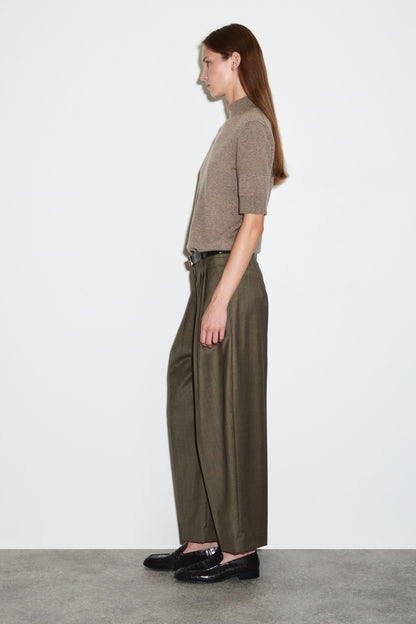 Pleated Barrel-Leg Wool Trousers