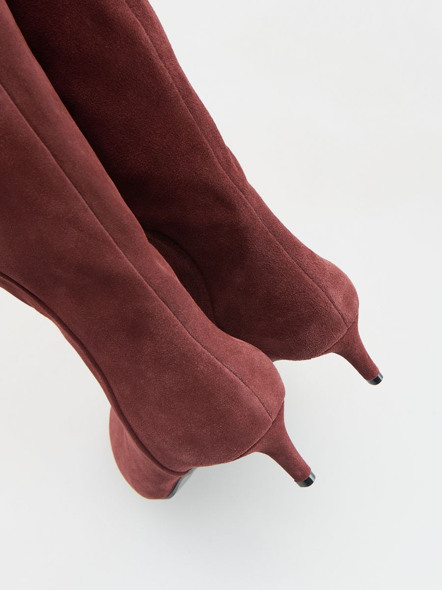 Suede heeled boots