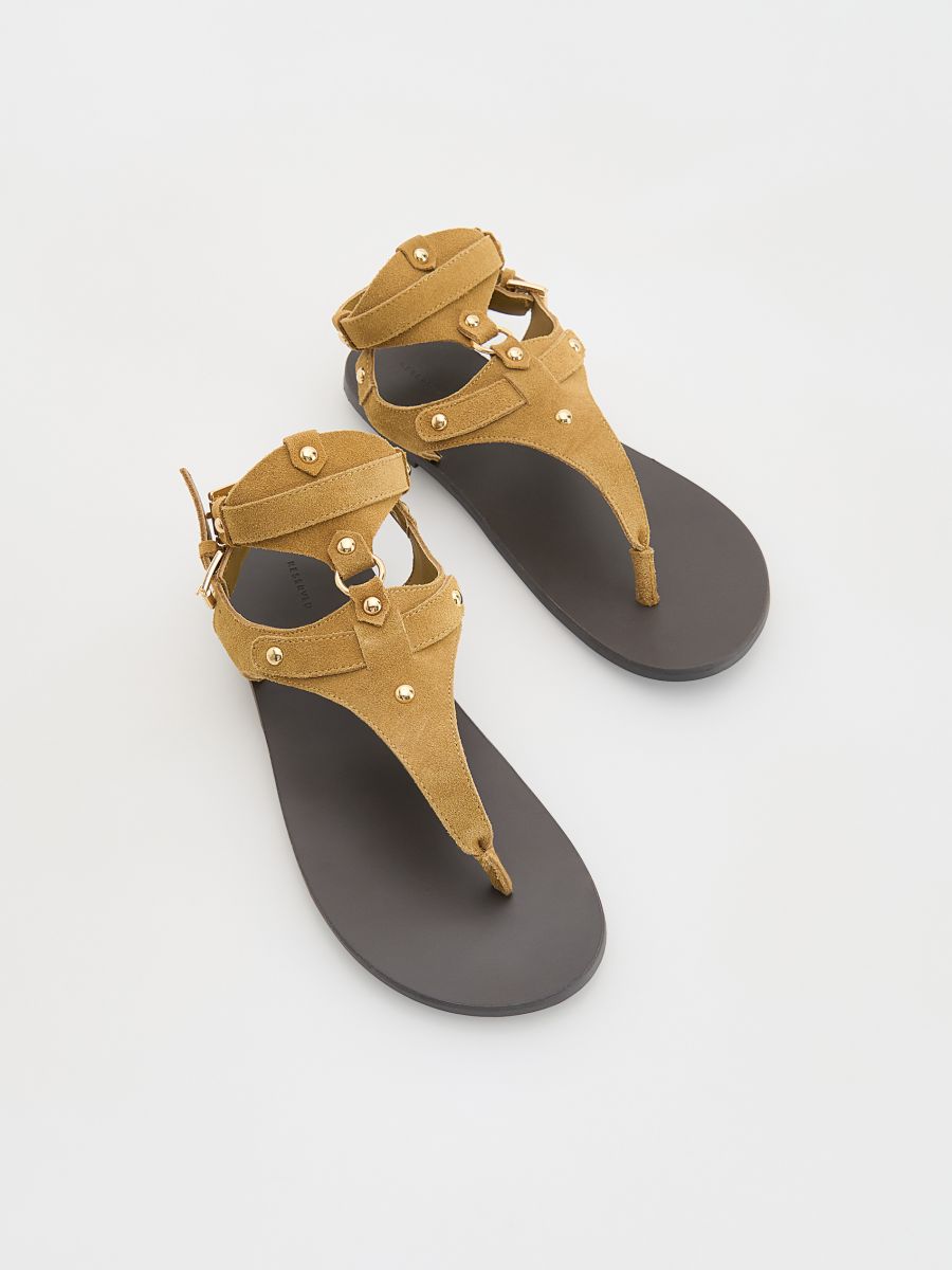 Suede sandals with straps