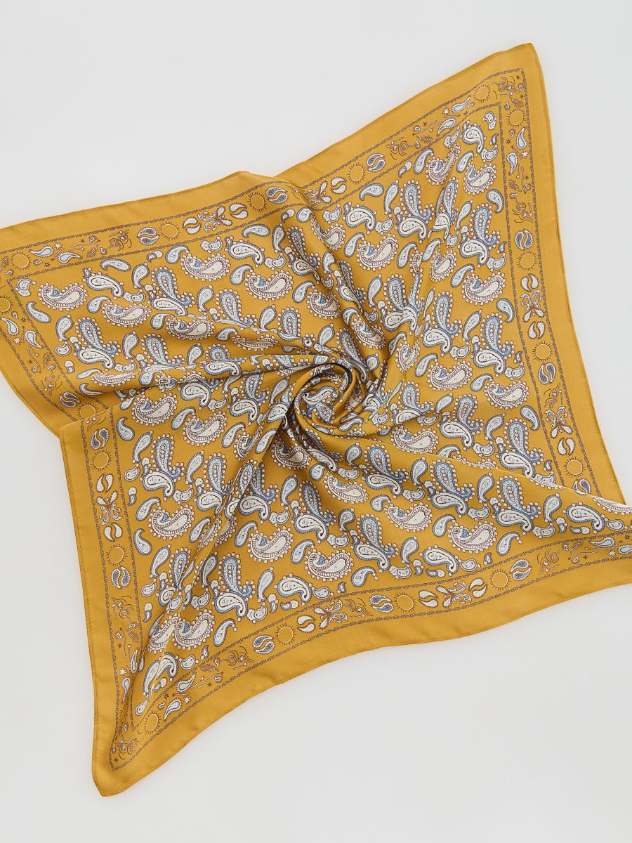 Patterned neckerchief