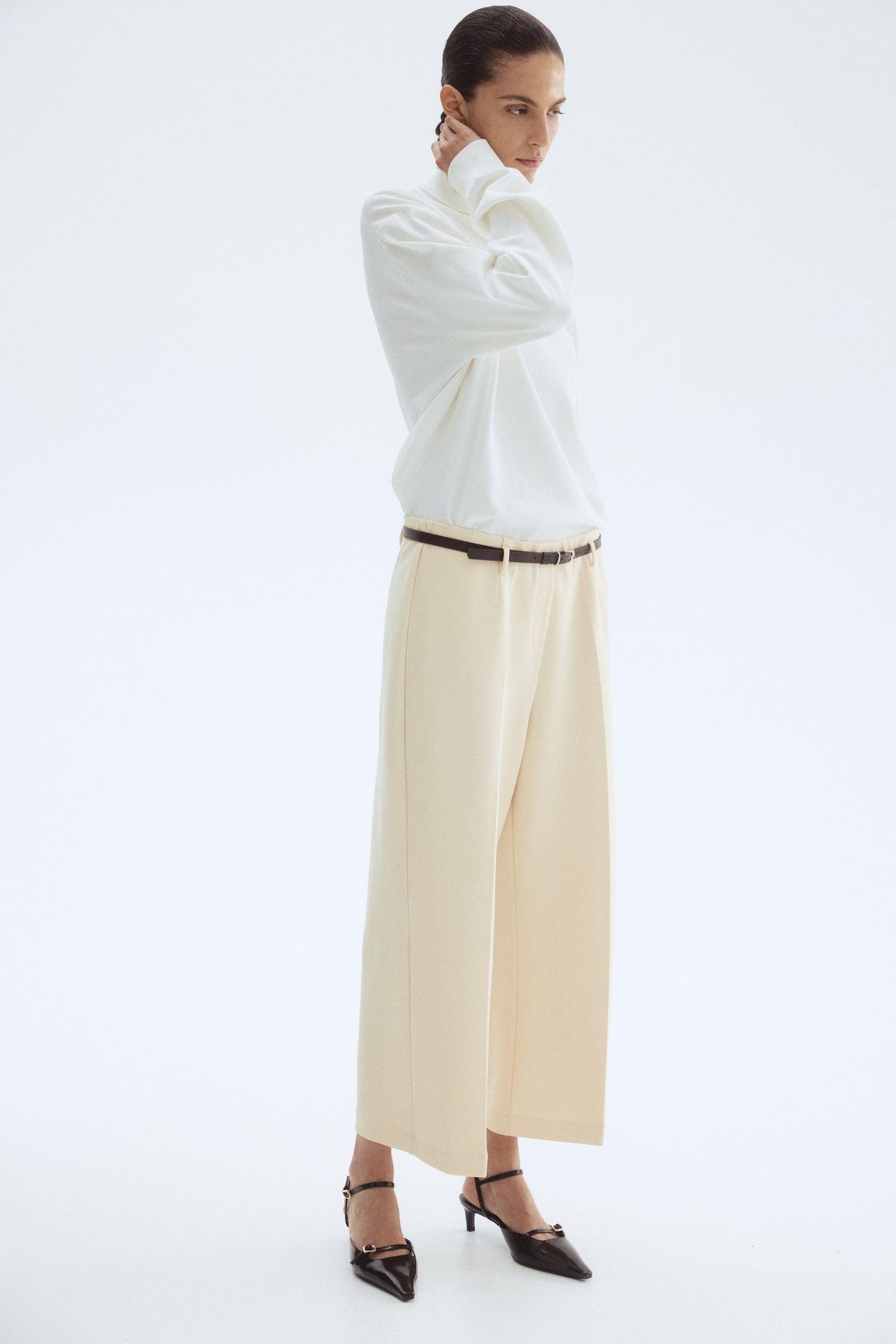 Belted ankle-length trousers