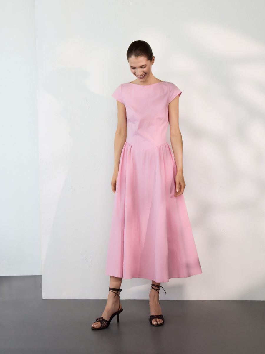 Midi dress with pleats