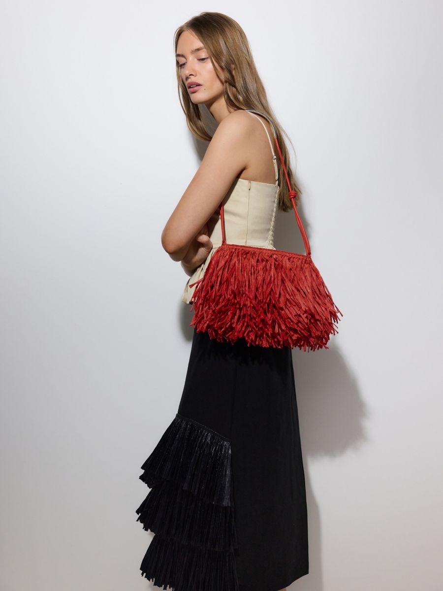 Shoulder bag with fringes