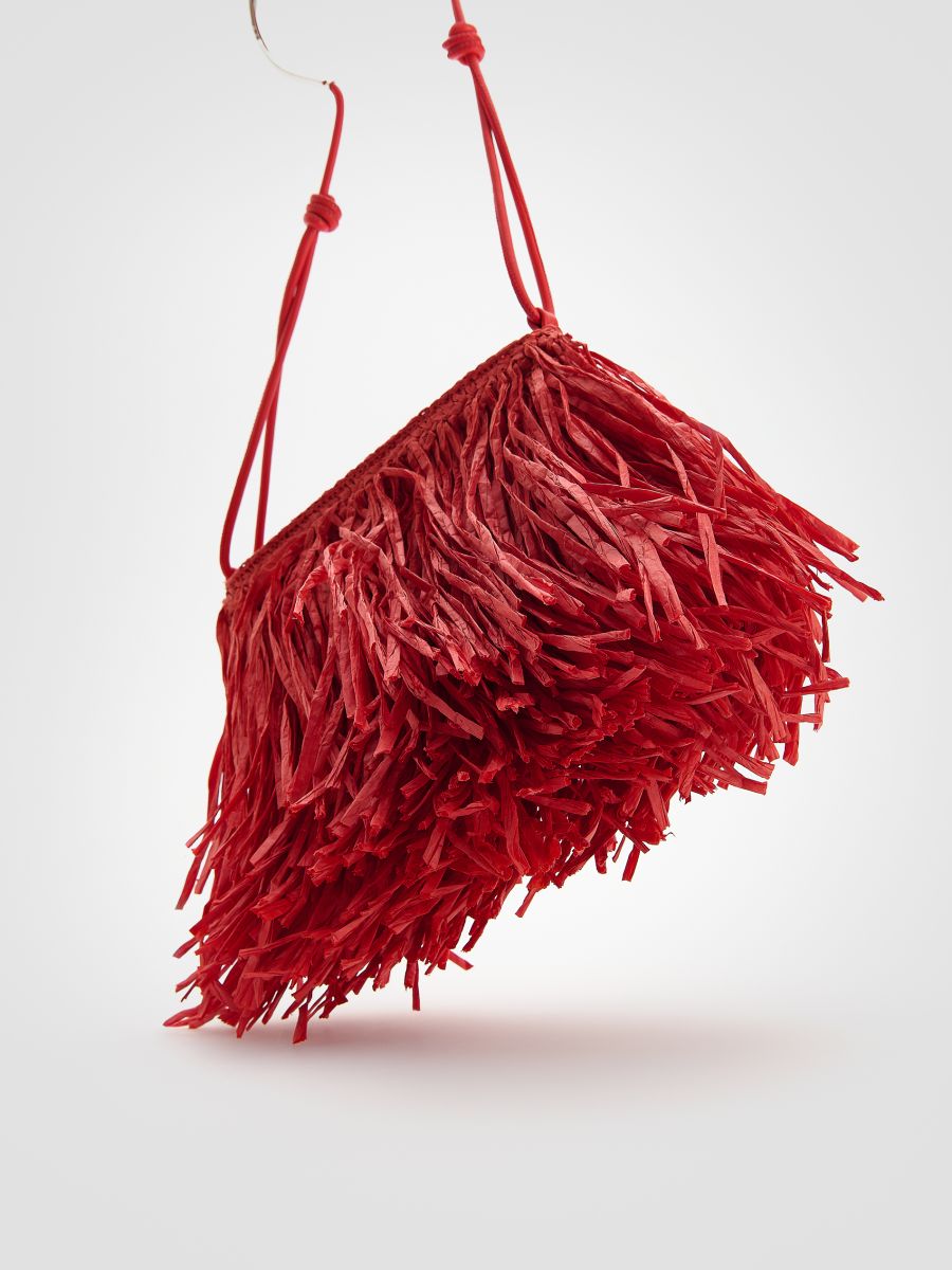 Shoulder bag with fringes