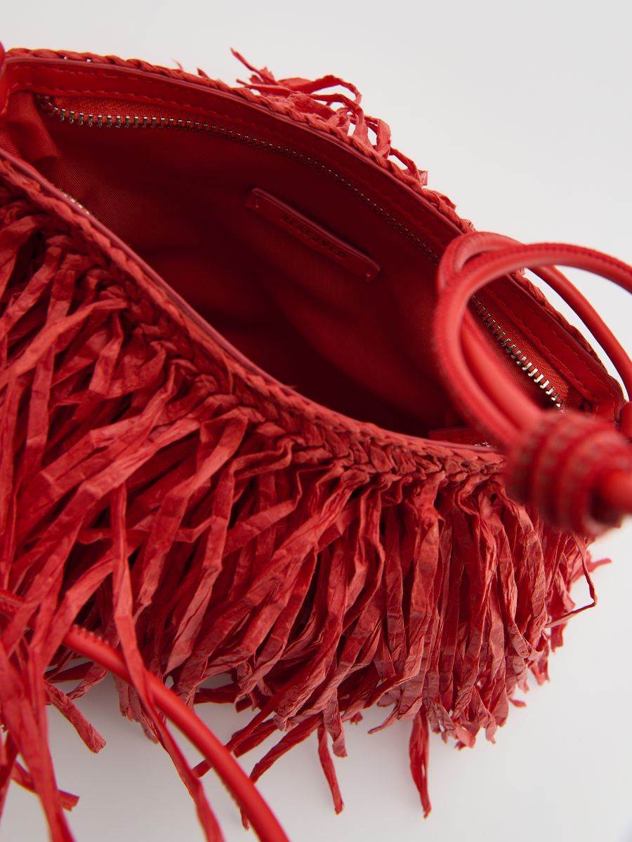 Shoulder bag with fringes
