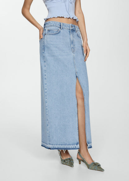 Denim skirt with frayed hem