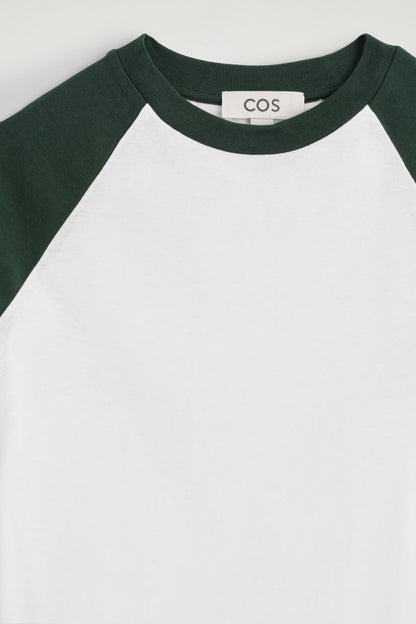 Long-sleeved cotton raglan T-shirt