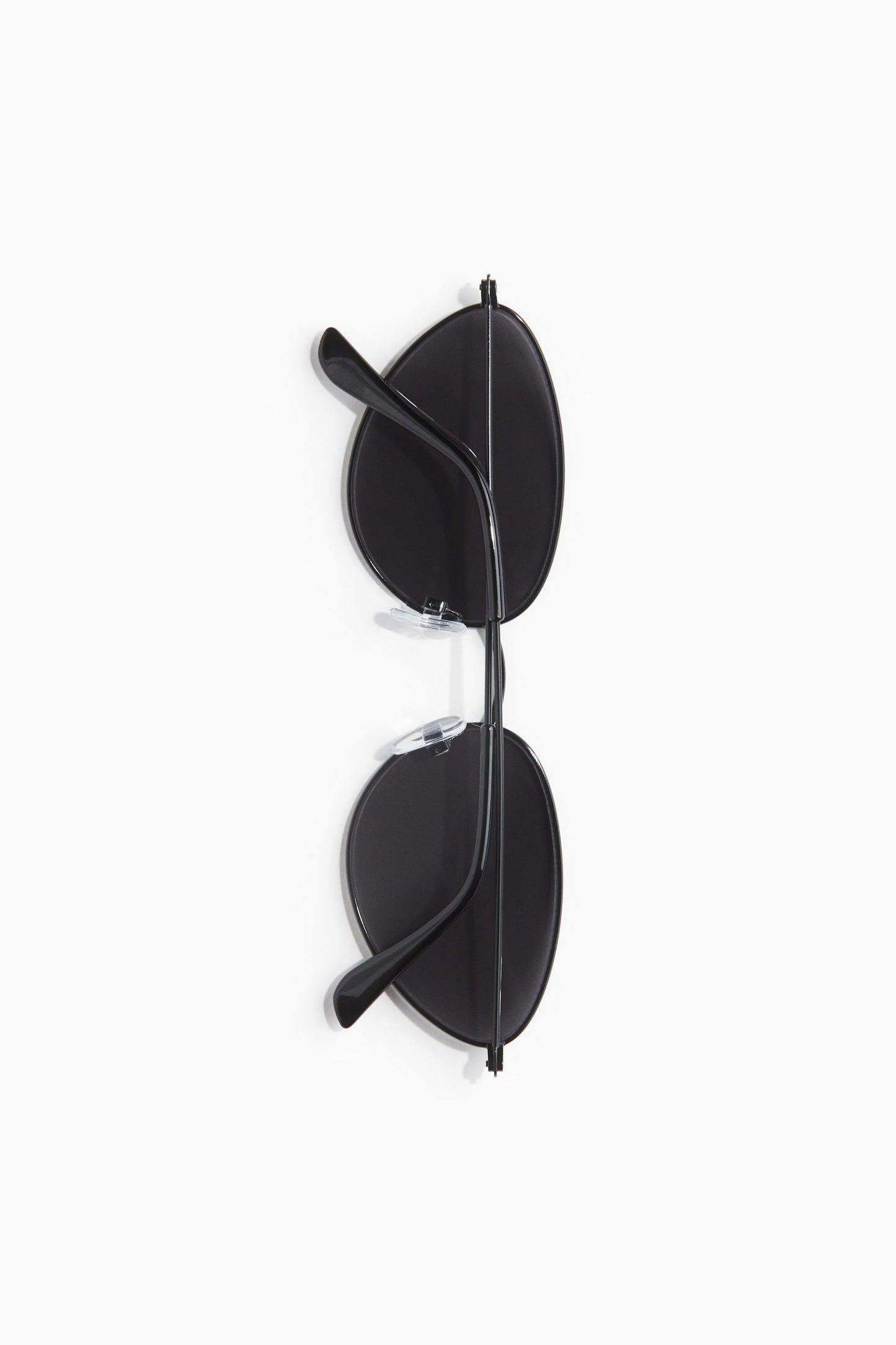 Cat-eye sunglasses