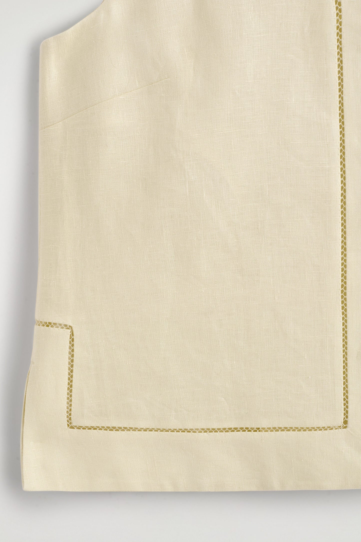 EMBROIDERED-DETAIL LINEN WAISTCOAT