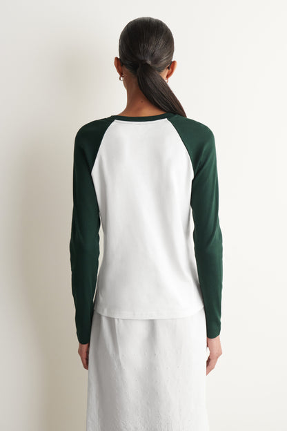 Long-sleeved cotton raglan T-shirt