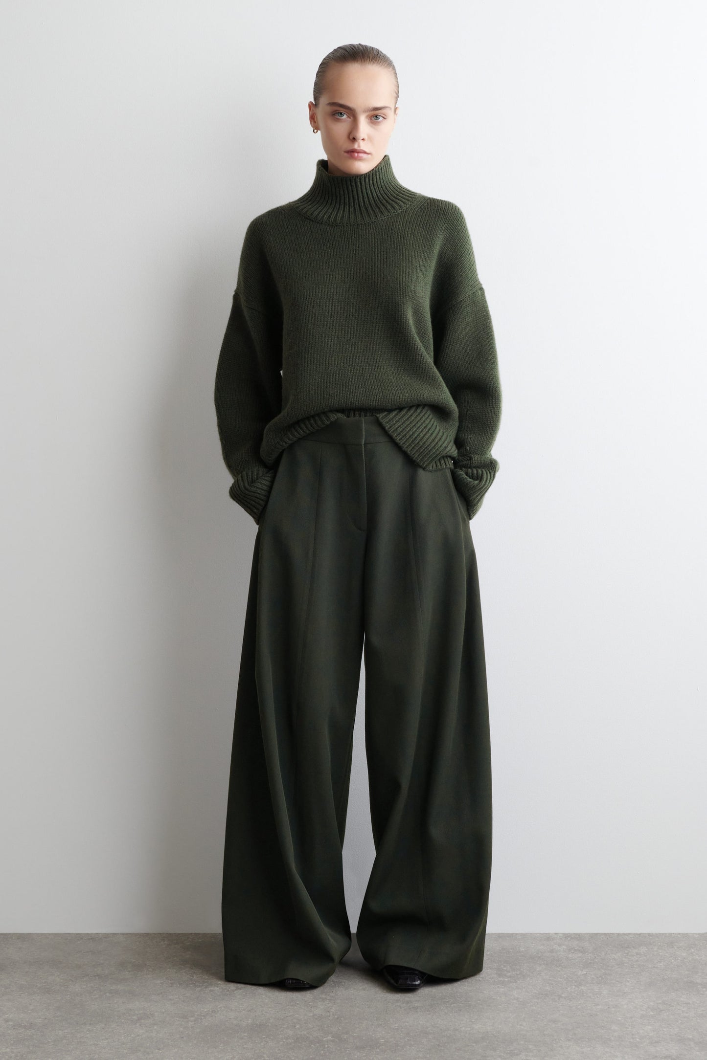 Relaxed Wool-Blend Wide-Leg Trousers