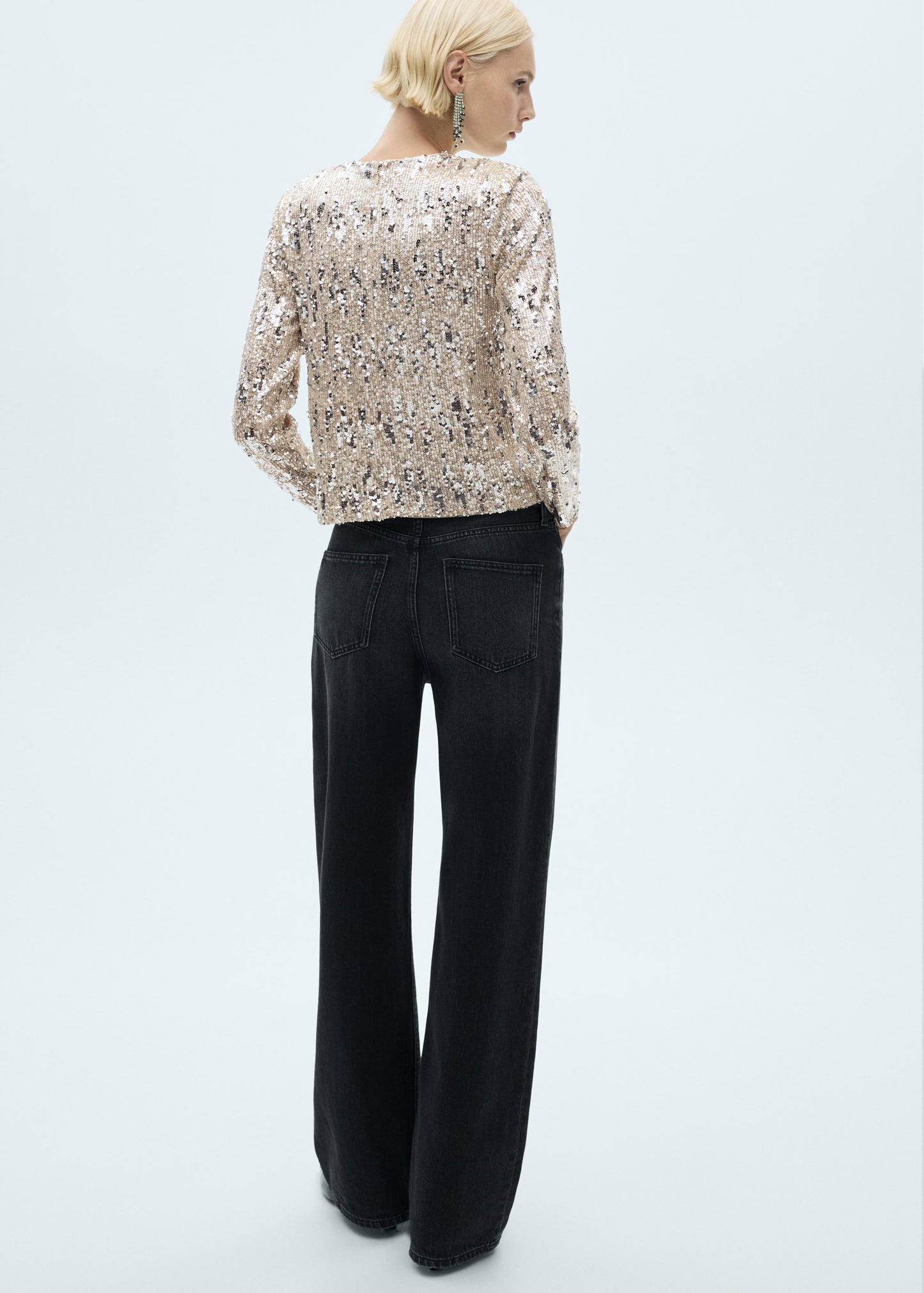 Long-sleeved t-shirt with sequins