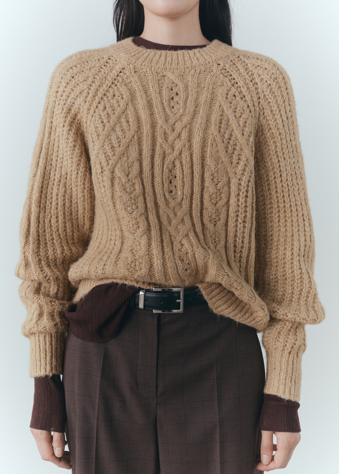 Thick knit round neck sweater