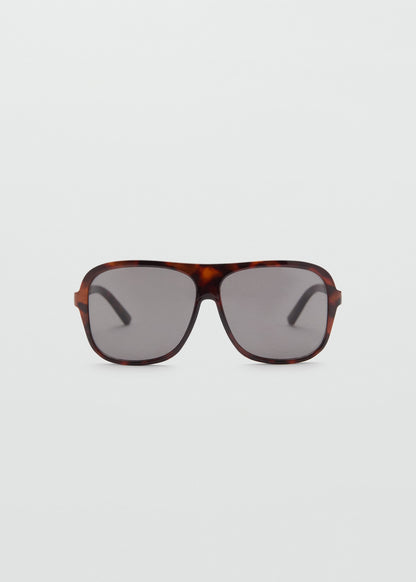 Tortoiseshell-effect sunglasses