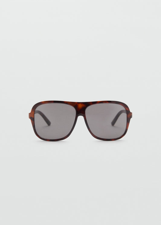 Tortoiseshell-effect sunglasses