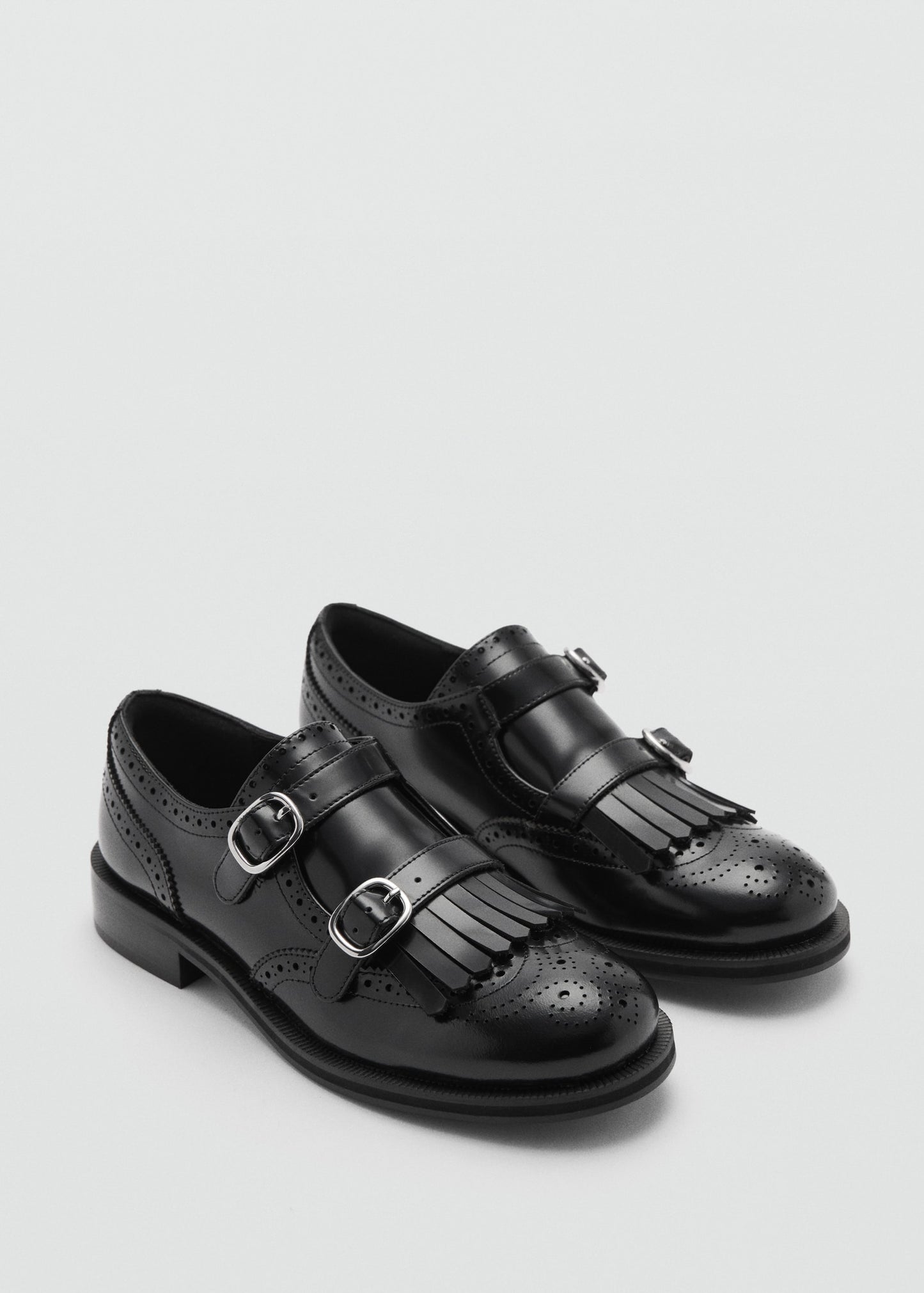 Leather loafers with metallic detail