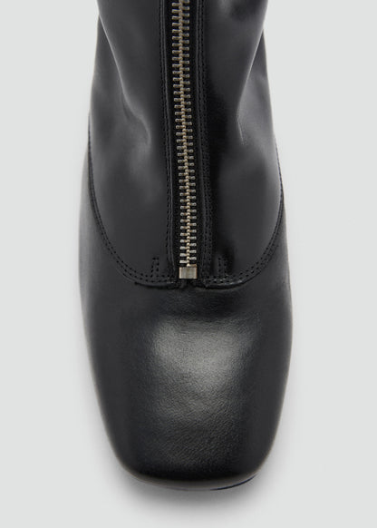 Zipper leather boots