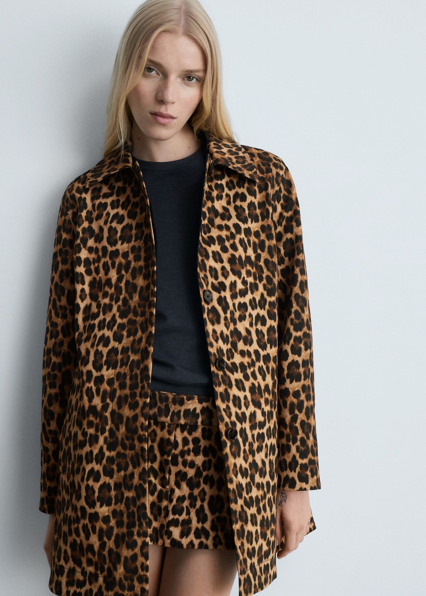 Leopard straight coat