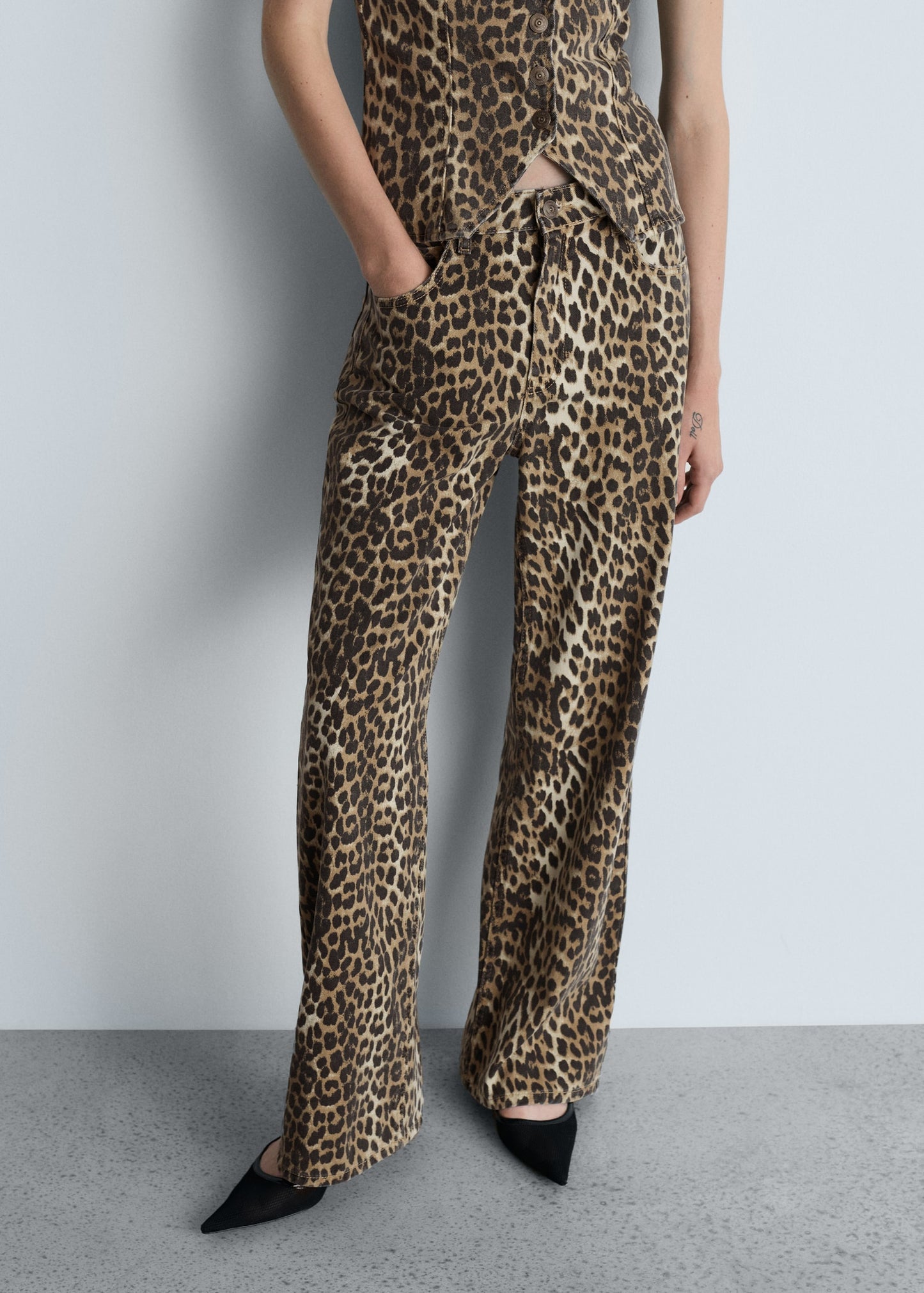 Leopard high-waist straight jeans