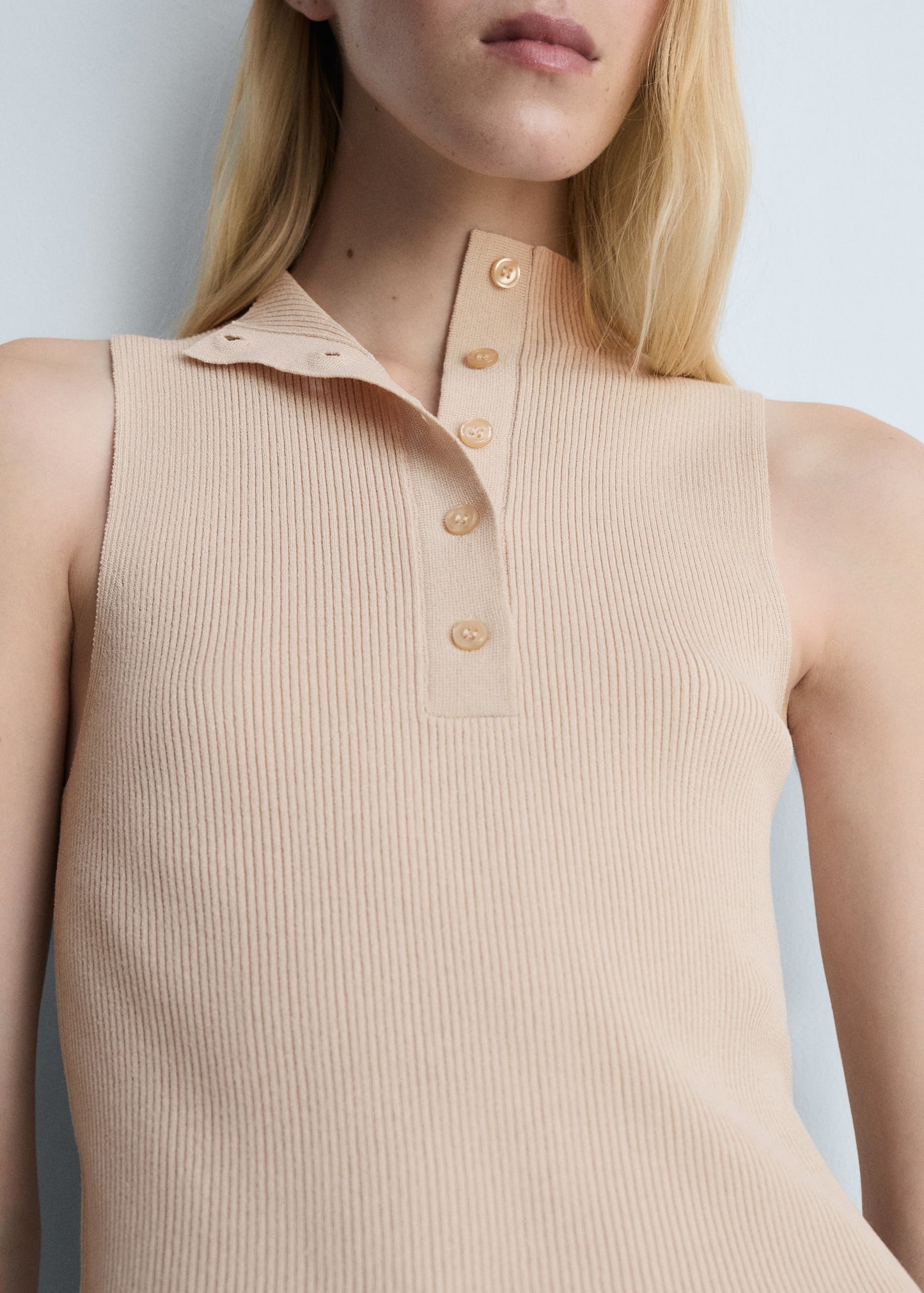 Buttoned ribbed top