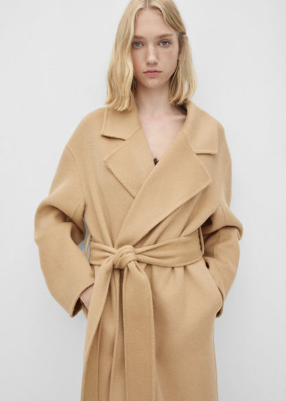 Woollen coat with belt