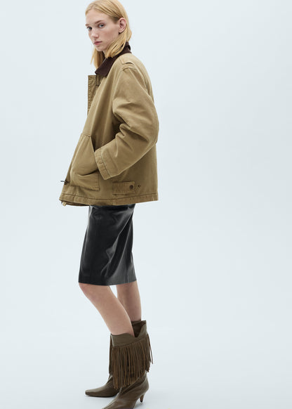 Parka with contrasting collar and pockets